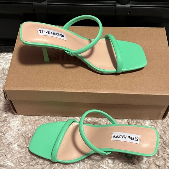 Steve Madden square open toe sandal - Picture 3 of 5